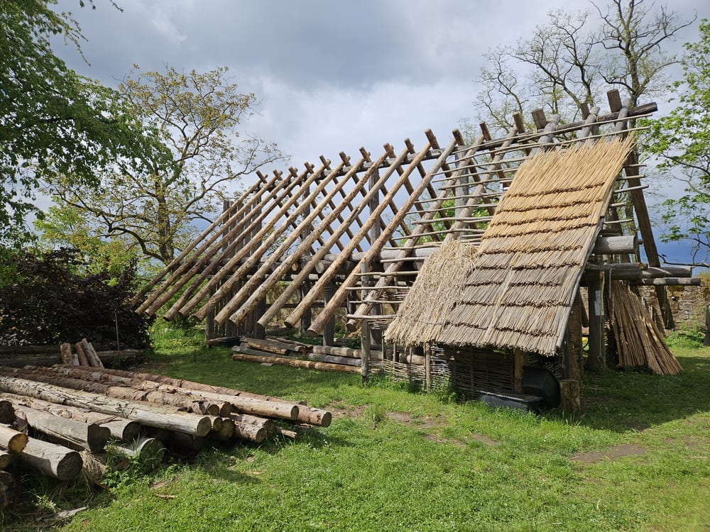 Erlebnisort Jungsteinzeit – Haus und neolithischer Garten